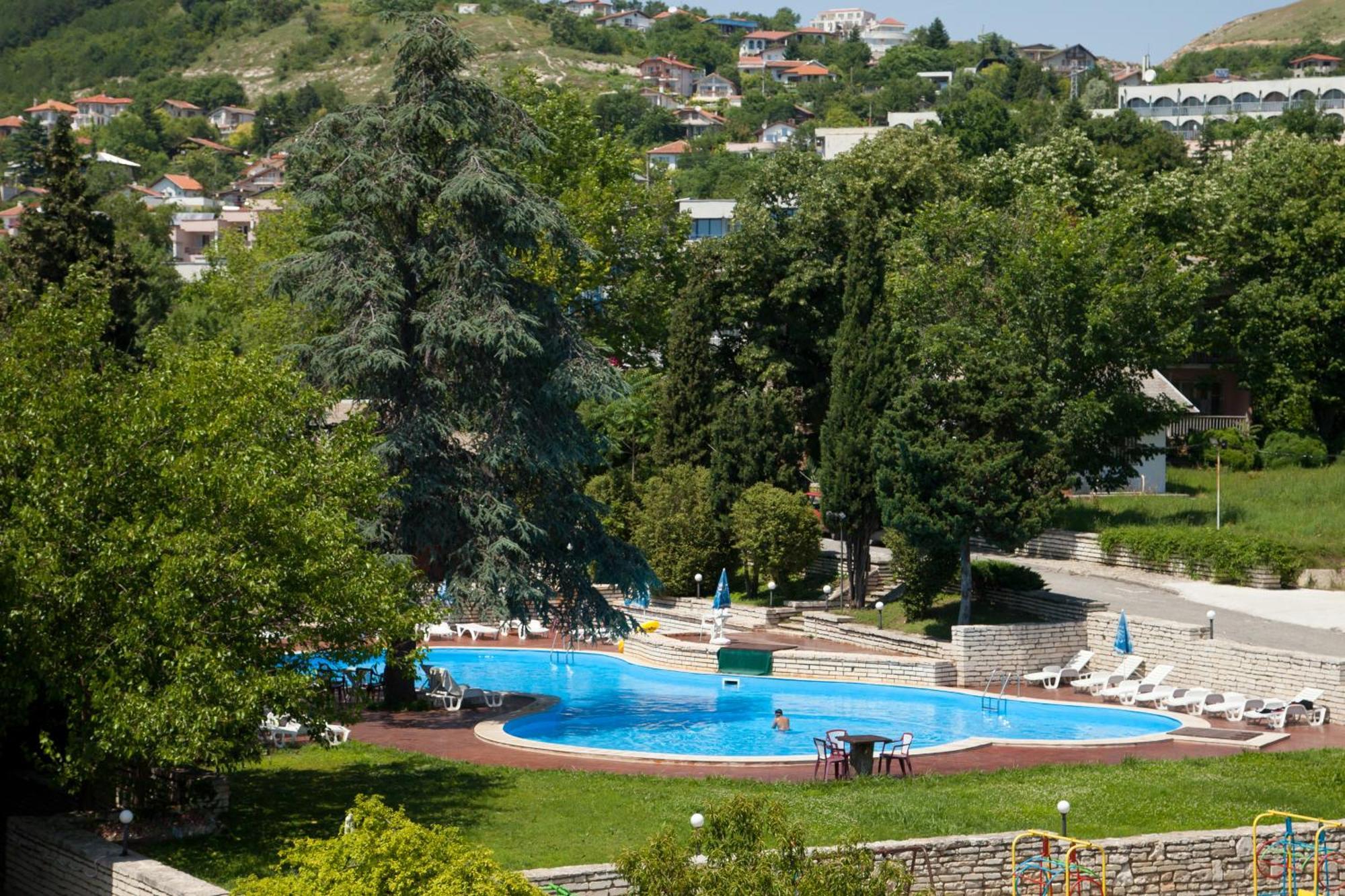 Bisser Hotel - Free Parking - Free Pool Access Baltsjik Eksteriør bilde