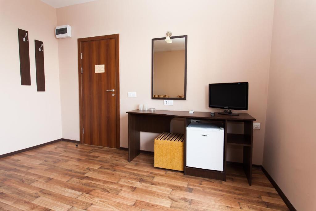 Bisser Hotel - Free Parking - Free Pool Access Baltsjik Rom bilde